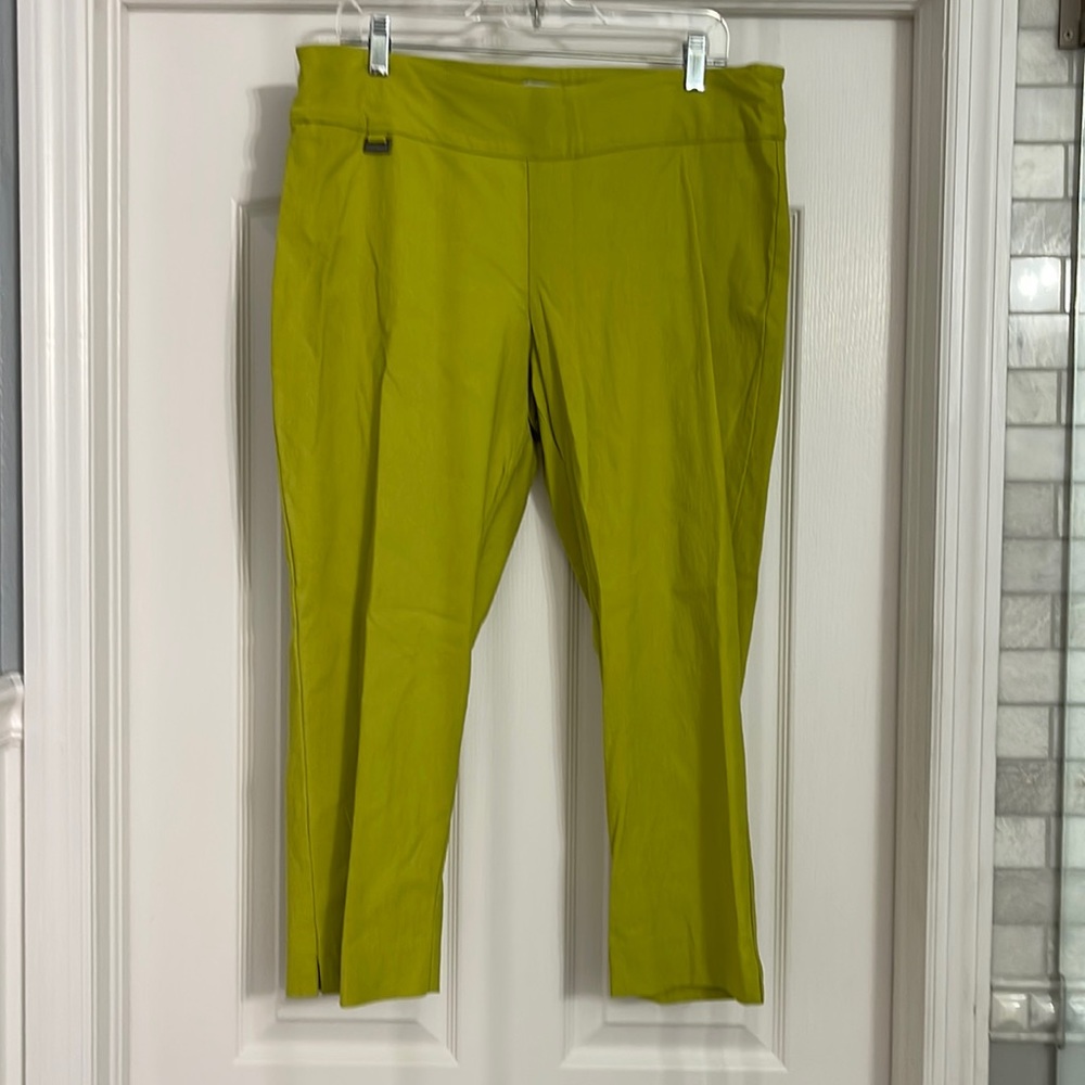 Lime Green Size 16 Capri Pants